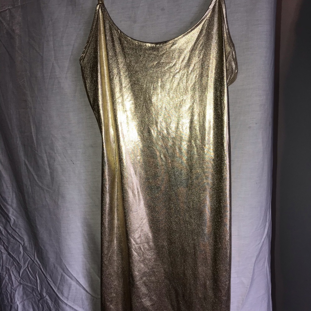 Gold dress - Picture 2 of 4